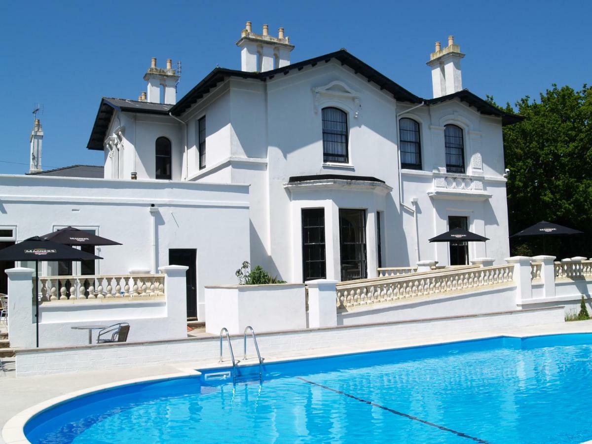 Palm Grove Bed & Breakfast