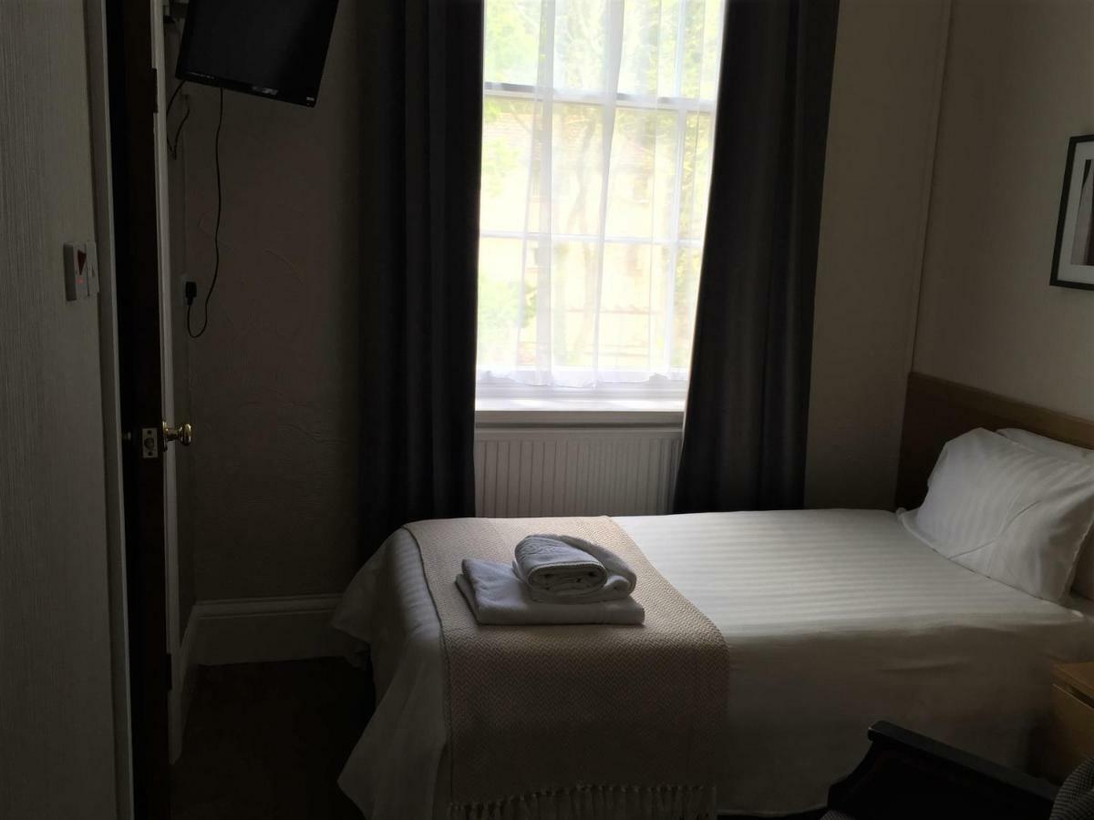 Palm Grove Bed & Breakfast 3*